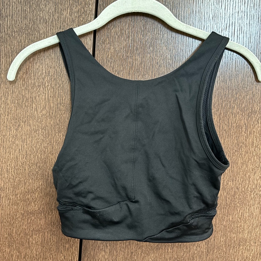 Lululemon cropped tank/long line bra.